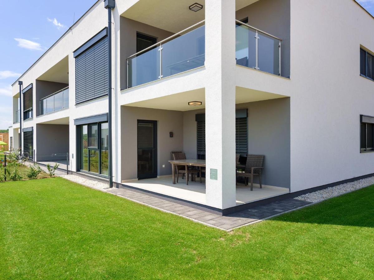 Apartment With Pool, Roof Terrace, Garden Zsira Dış mekan fotoğraf